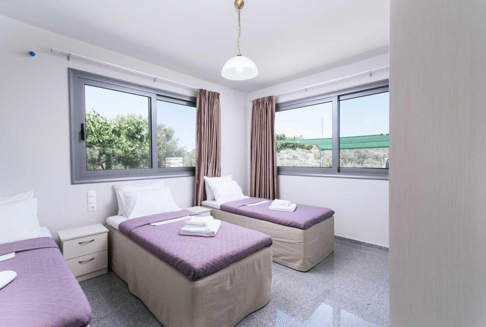 Amfithea Villas Petrokefali エクステリア 写真