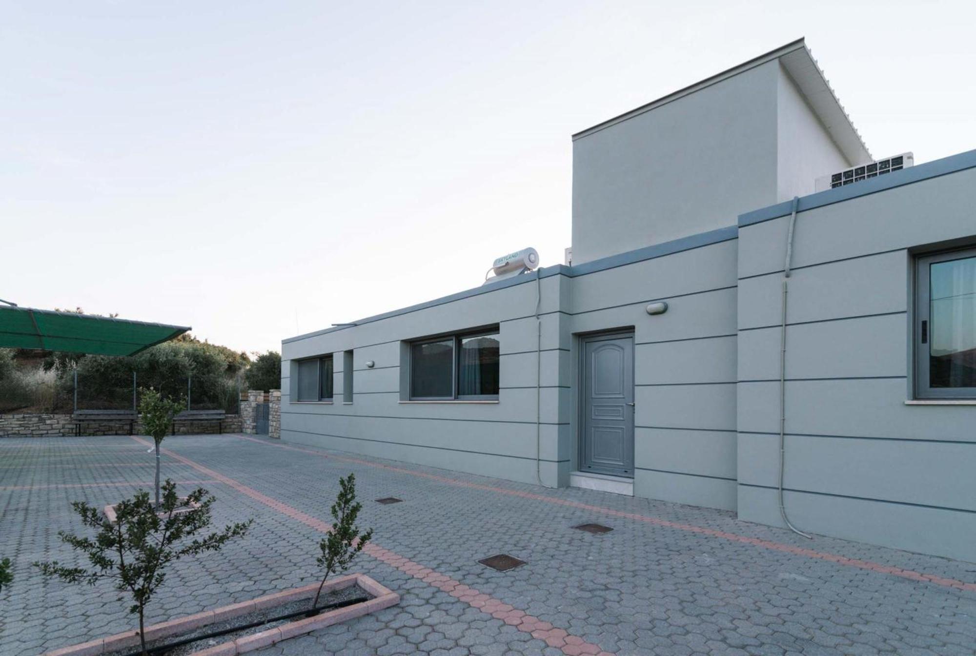 Amfithea Villas Petrokefali エクステリア 写真
